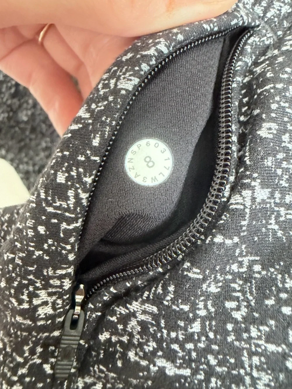 Lululemon Extra Mile Long Sleeve - Picture 6 of 7